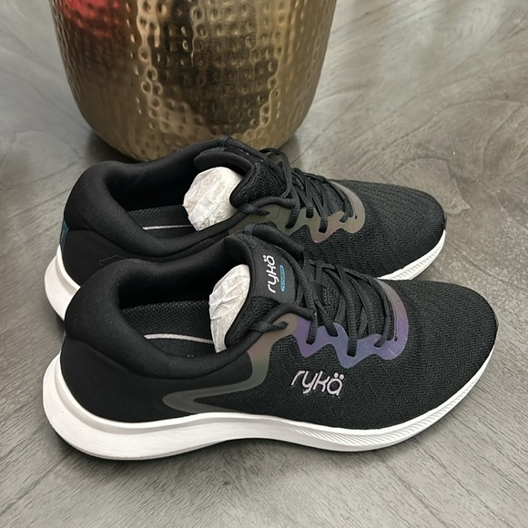 Ryka Flourish Walking Shoe (WIDE) - Picture 5 of 10